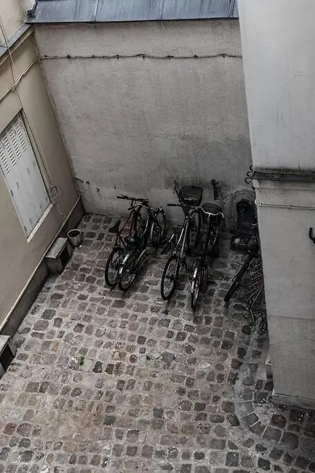 D'architecte, Paris-republique 2p * باريس